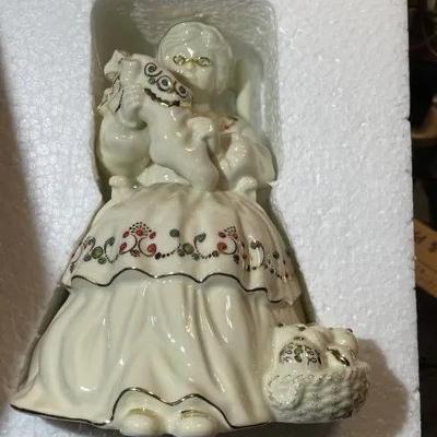 Lenox China Jewels Twas the Night Collection Mrs. Santa Claus Porcelain Figurine in Original Box as Pictured.