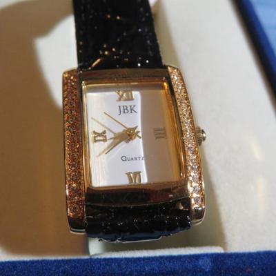 Camrose and Kross JBK Jewelry Lot 7pcs -Silver Howlite Turquoise Color Necklace - Crystal Sunburst brooch +++