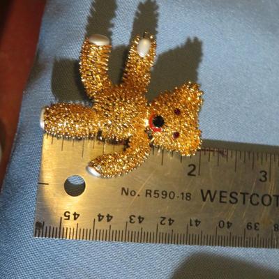 Camrose and Kross JBK Jewelry Lot 7pcs -Silver Howlite Turquoise Color Necklace - Crystal Sunburst brooch +++