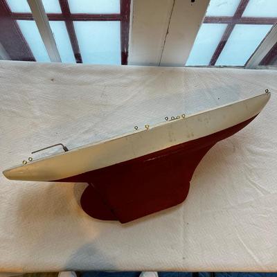 N438 Weighted Hull of a Pond Yacht