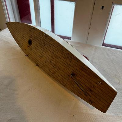 N438 Weighted Hull of a Pond Yacht