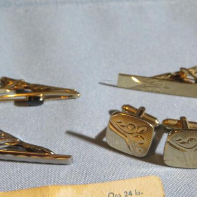 Cufflinks - Lot of Cufflinks all seen in photos.