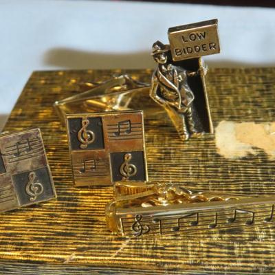 Cufflinks - Lot of Cufflinks all seen in photos.