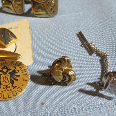 Cufflinks - Lot of Cufflinks all seen in photos.