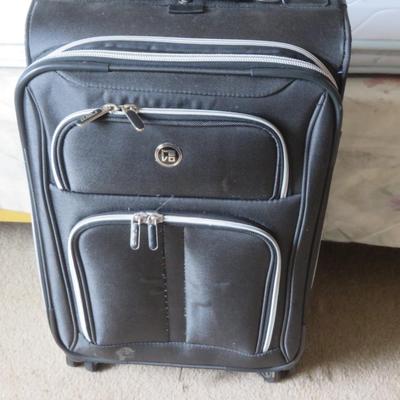 Luggage - Estate lot of suitcases and more - all seen on the bed