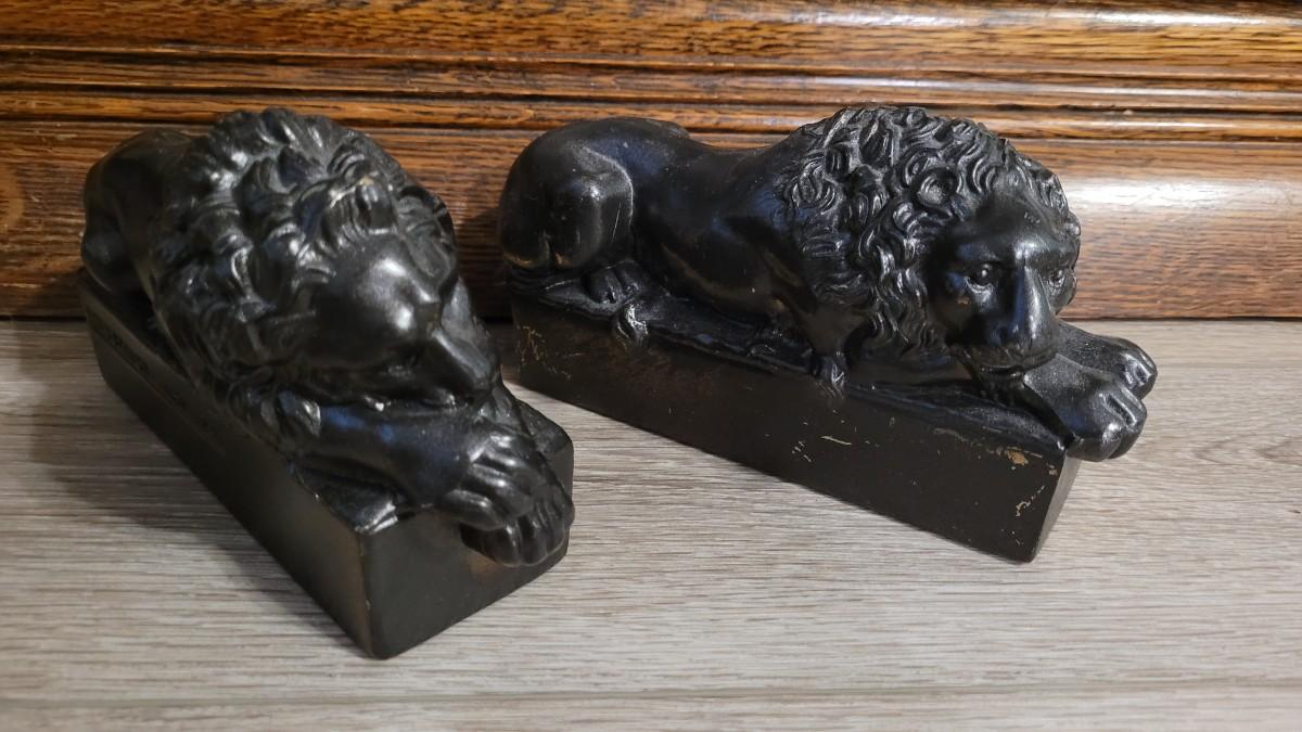 Vintage Antonio Canova MCM Brass Sleeping Lions Bookends | EstateSales.org