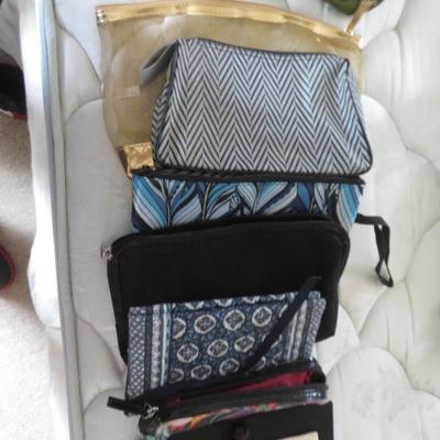 Handbags & Purse Lot - All seen on bed