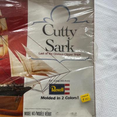 N443 Revell Cutty Sark 1/140 24â€ Ship Model Kit Complete in Box