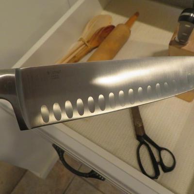 Kitchen Utensils & Knives / Kitchen drawer lot - all seen in photos.