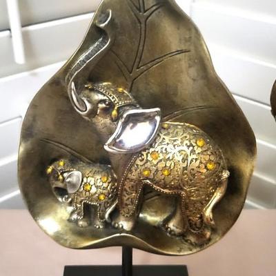 6 Elephant Statues