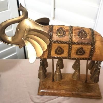 6 Elephant Statues