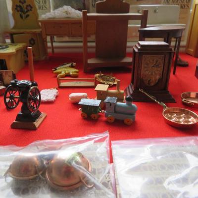 Dollhouse Furniture & Miniatures - Rare Estate Find - Amazing Lot, Must See - Everything seen in photos.