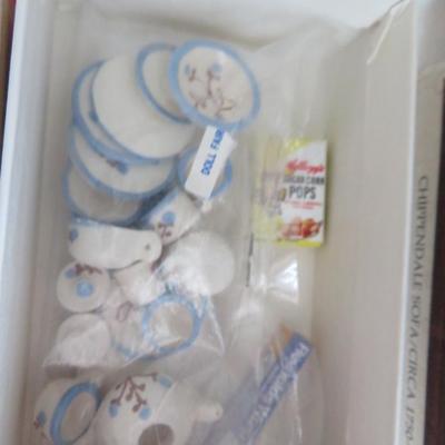 Dollhouse Furniture & Miniatures - Rare Estate Find - Amazing Lot, Must See - Everything seen in photos.