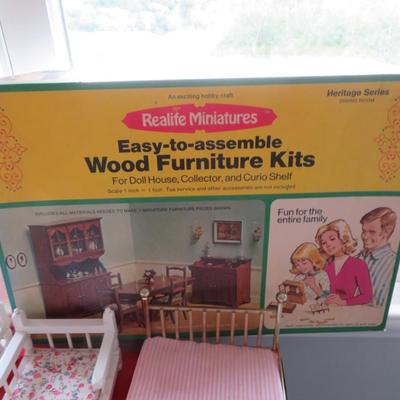 Dollhouse Furniture & Miniatures - Rare Estate Find - Amazing Lot, Must See - Everything seen in photos.