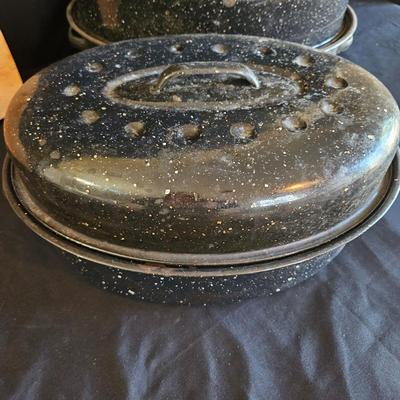 Roasting Pans, Carving Board and More (K-DW)