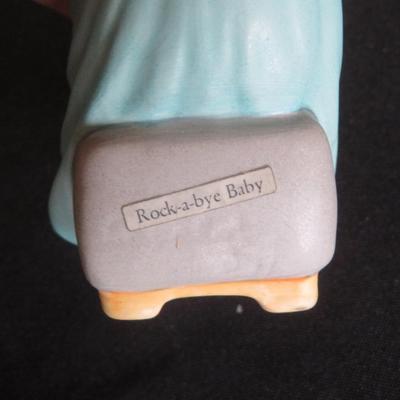Vintage Hummel Goebel Rock a Bye Baby figurine. Late 1950. West Germany