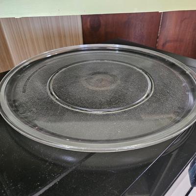 MagicChef Microwave (K-DW)