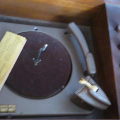HoffmanAntique radio Record player