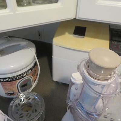 Kitchen Small Appliances and Houshold Goods - Estate Counter Top Group Lot every thing en counters