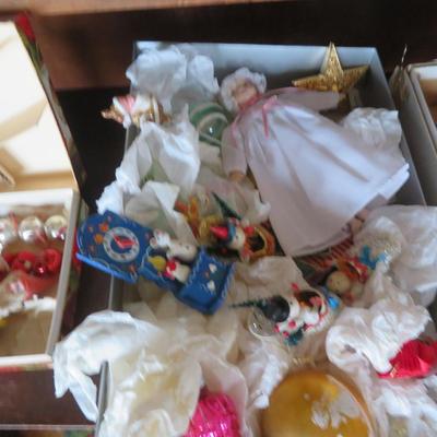 Christmas Ornament Lot 1 - Estate fresh Holiday LotAll the Christmas items in the photos.