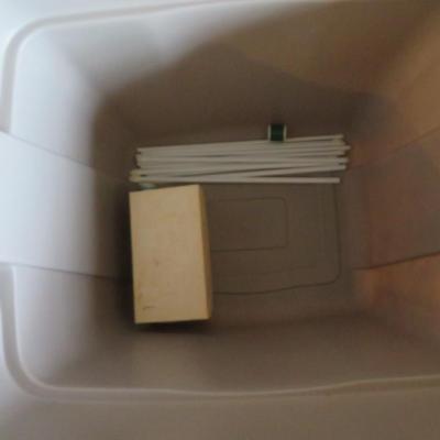 Sewing Machine Lot - Vintage Kenmore Sewing machine With Accesories. All Seen In Photos.