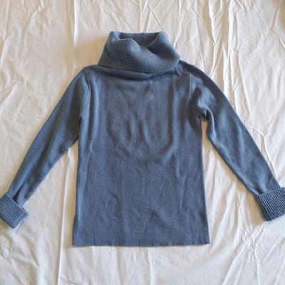 Vintage Womenâ€™s Sweaters and Knits Including Lacoste (B1-BBL)