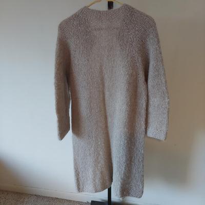 Vintage Knit Capes and Cardigans (B1-BBL)