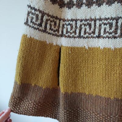Vintage Knit Capes and Cardigans (B1-BBL)