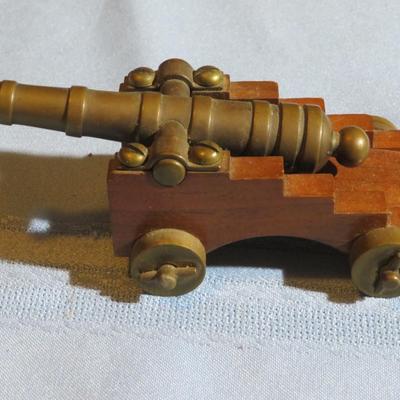 Bronze Desk Cannon In The Royal Navy Style HMS Victory 1805