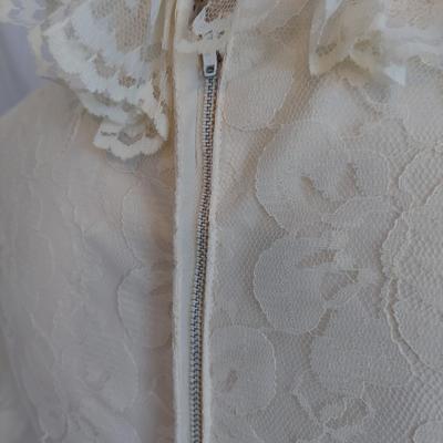 Vintage Lace Wedding Gown (B2-BBL)
