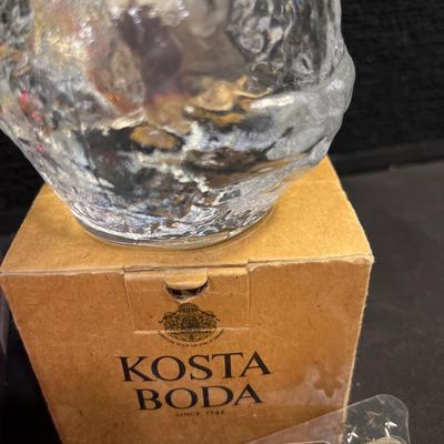 121- Kosta Boda, Christopher Radko, wax melts