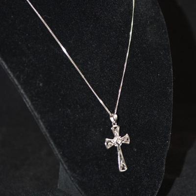 925 Sterling Link Chain and 925 Cross Pendant with Diamond 18.5" 3.0g