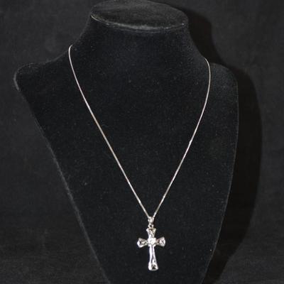 925 Sterling Link Chain and 925 Cross Pendant with Diamond 18.5" 3.0g