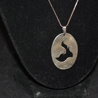 925 Sterling Chain with 925 Dove Pendant 18" 8.3g