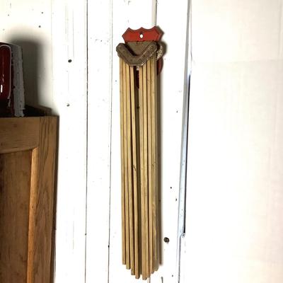 382 Antique Wall Wooden Drying Rack with 8 Arms