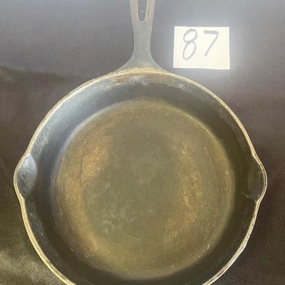 10.5â€ Cast Iron Skillet