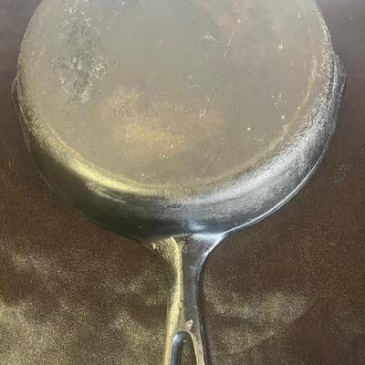 10.5â€ Cast Iron Skillet