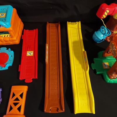 VTech Go Go Smart Wheels Treasure Mountain Train and More (B2-BBL)