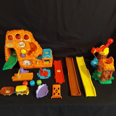 VTech Go Go Smart Wheels Treasure Mountain Train and More (B2-BBL)