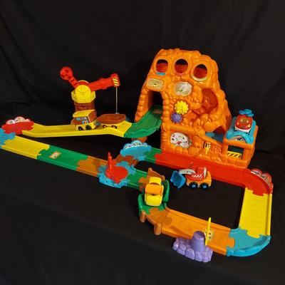 VTech Go Go Smart Wheels Treasure Mountain Train and More B2 BBL EstateSales
