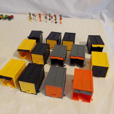 Driven Tiny Cars and Roadway Track (B2-BBL)
