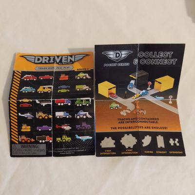 Driven Tiny Cars and Roadway Track (B2-BBL)