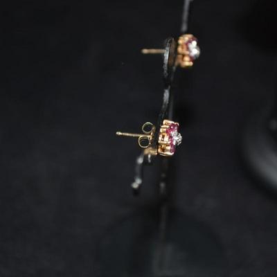 10K Gold Stud Earrings with Diamond Chips and Rubies 1.6g