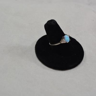 925 Sterling Ring with Opal & Crystal Settings Size 7 2.4g