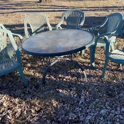 Patio Table and Rubbermaid Chairs