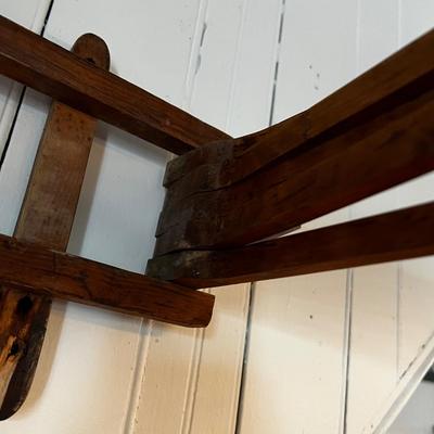 396 Antique Primitive Wooden Wall Hanging Drying Rack