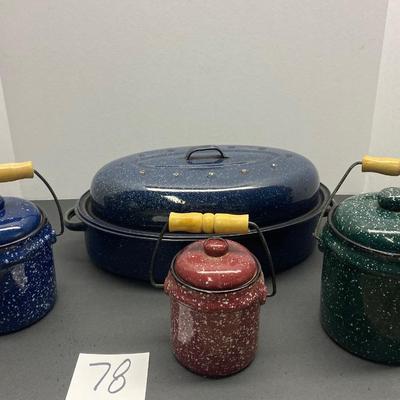 Enamel Roaster with Glass Jars