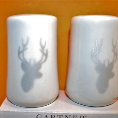"Gartner" Pale Elk Impression on White Shakers-Boxed 3 1/4"