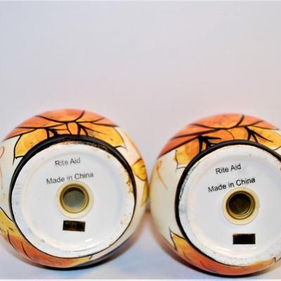 Barrel Shaped Set with Orange Pumpkins and Green Squash 3 1/4"