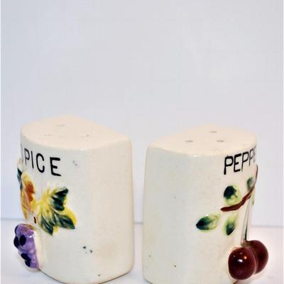 Vintage "Spice + Pepper" Set with Flat Back and Fruit 2 1/2"